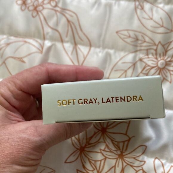 Red Aspen Nail Dashes Soft Gray, Latendra NWT (K27) - Picture 5 of 6